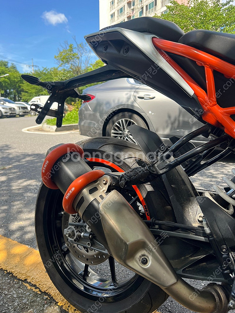 17년식 KTM 듀카125 네이키드 오토바이 판매합니다--7