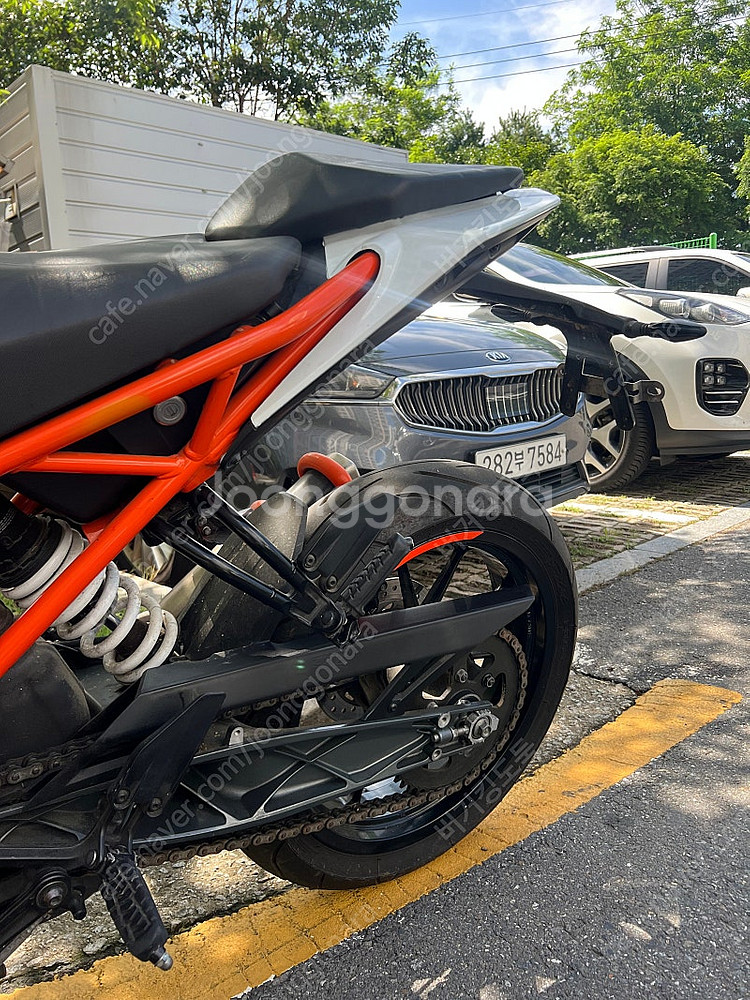 17년식 KTM 듀카125 네이키드 오토바이 판매합니다--9