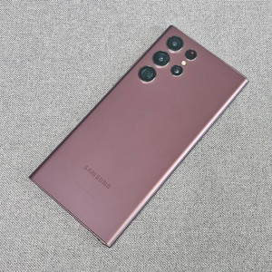 [S급] 갤럭시 S22 울트라 / 256GB / 22.09.21 개통 / 버건디 / 26만원 / 외관 깨끗 / 카메라 렌즈 흑점 존재(티 안 남)