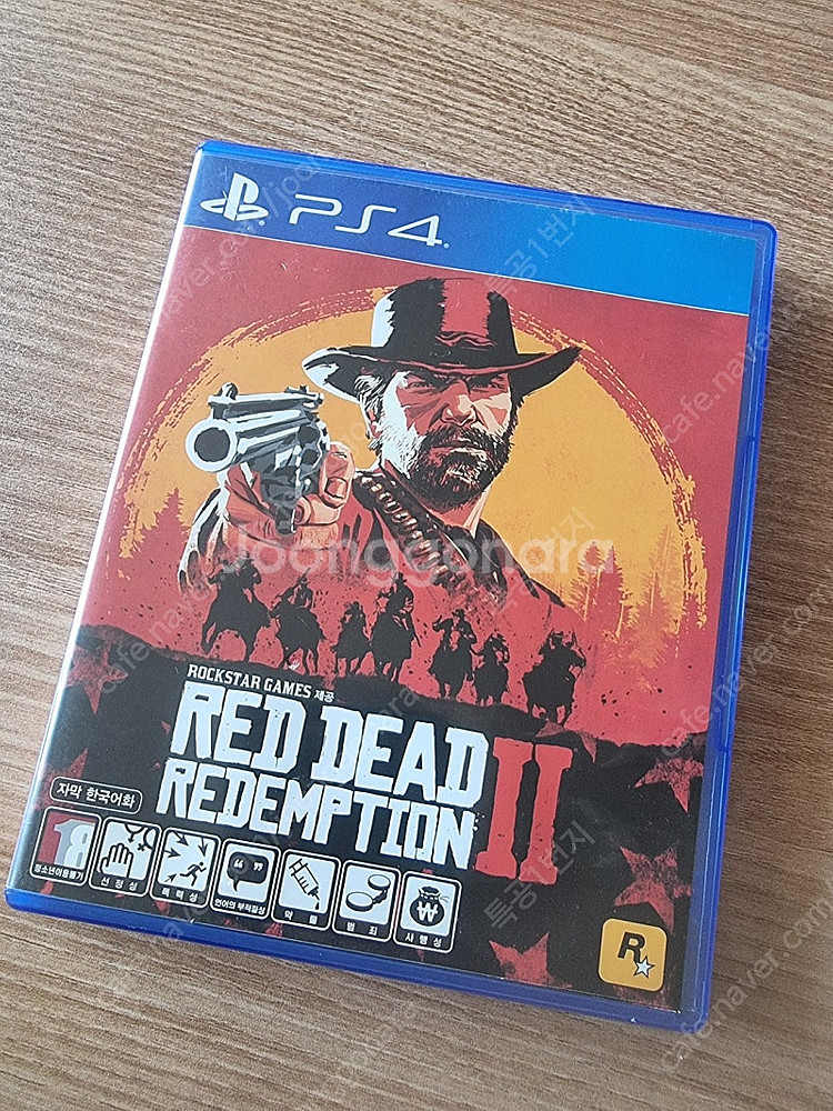 PS4용 레드 데드 리뎀션 2 팝니다.--0