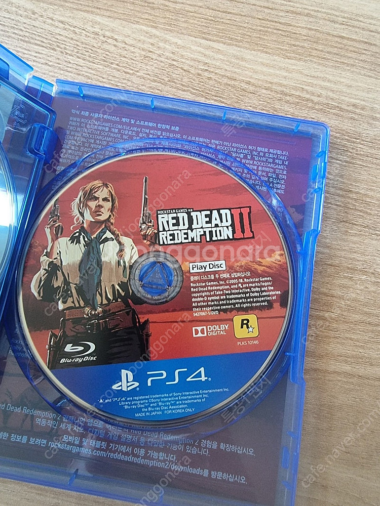 PS4용 레드 데드 리뎀션 2 팝니다.--3