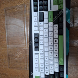 AULA F87 Pro 그레이축 무선 키보드 팝니다