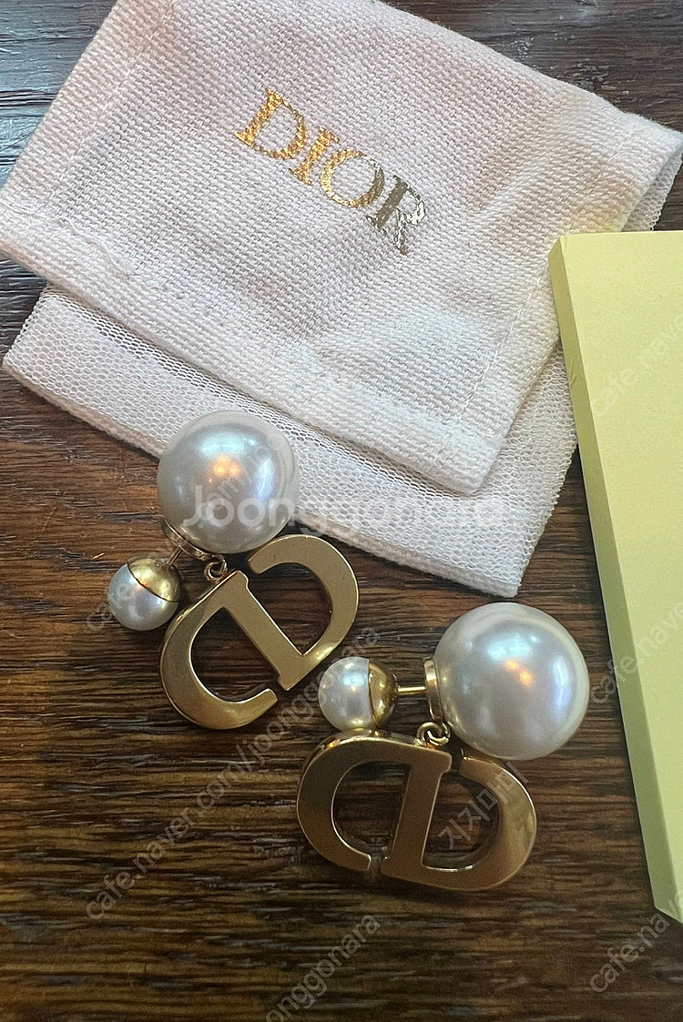 dior 진주귀걸이.--4
