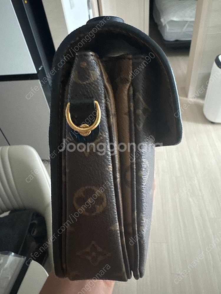 루이비통 가방 포쉐트 메티스 리버스 팝니다--4