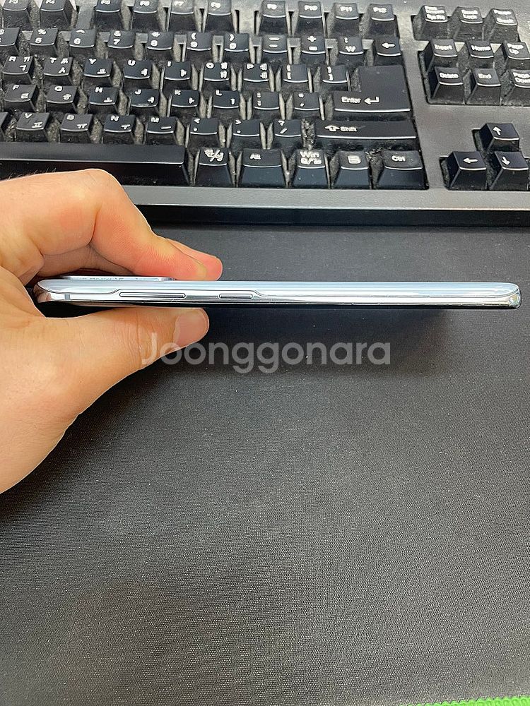 갤럭시S20 블루 128GB 무잔상 상태좋은 중고17만...--4