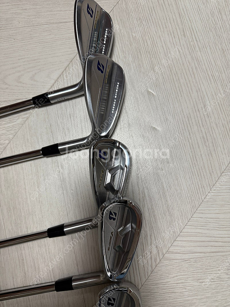 브릿지스톤 v300 8세대 8아이언 샤프트 950 S--1