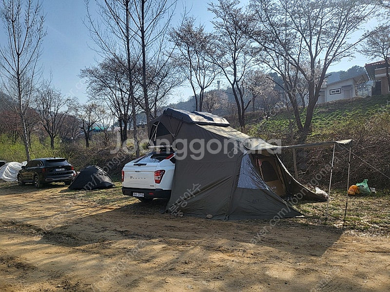 자동 가이아 ACT1루프탑 텐트입니다--0