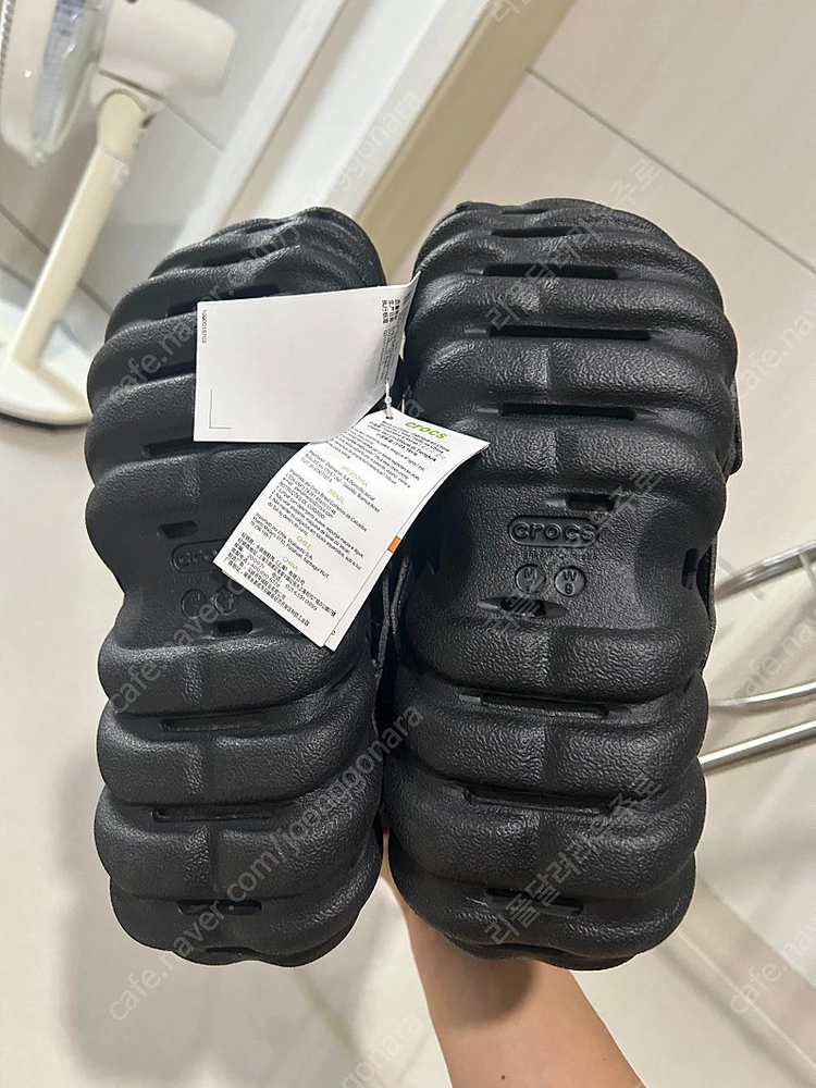 새상품 크록스 펑첸왕 209391-001 이미지