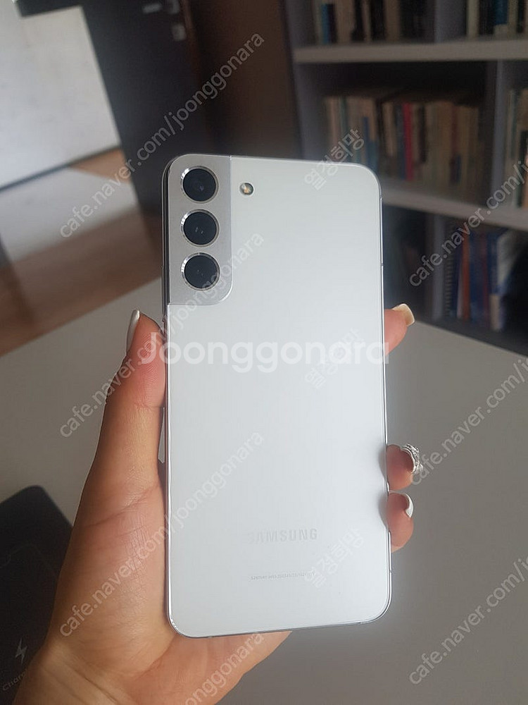 갤럭시 S22 플러스 5G 화이트 색상--2