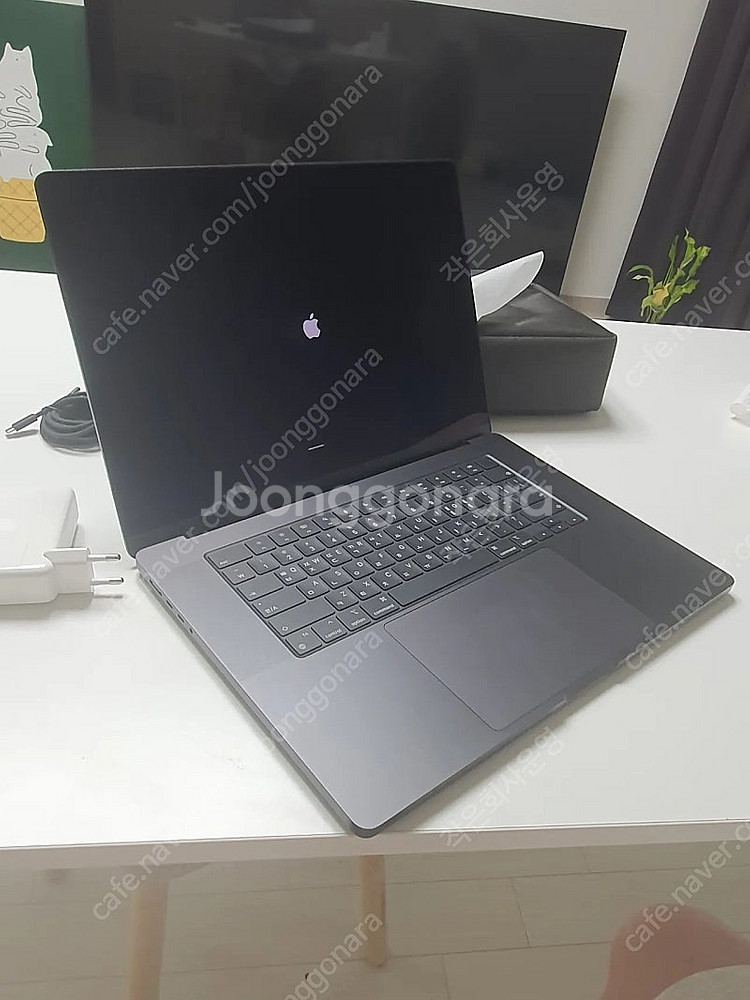 새제품 맥북 프로 16인치 2024 M3 Max RAM...--8