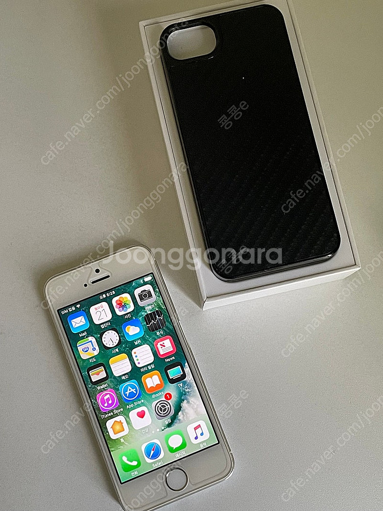 아이폰5s 64gb 실버 미국판 무음카메라 박스포함--3