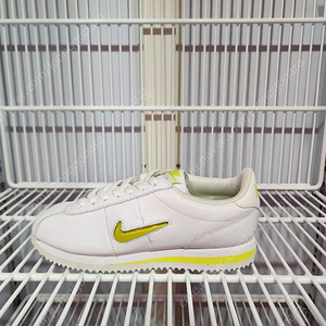 나이키 코르테즈 베이직 주얼 18 AA2145-100 230mm