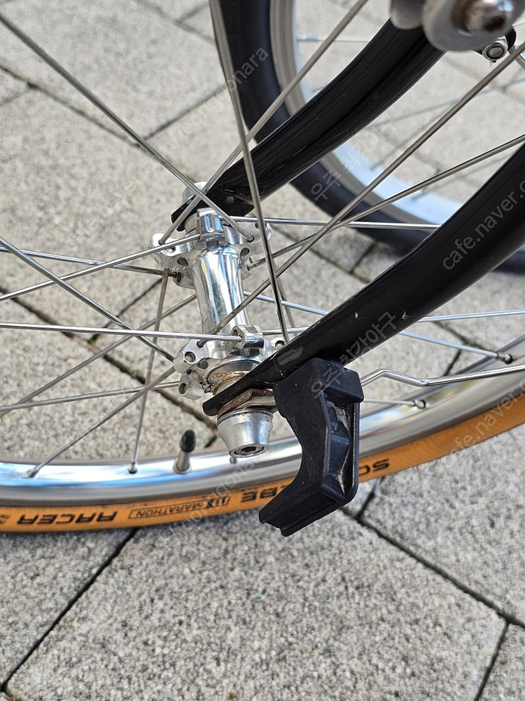 바이크스 SE 골든 스파크 2024 이미지