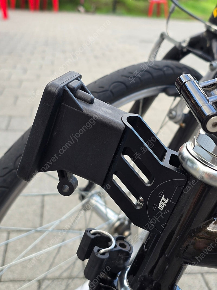 바이크스 SE 골든 스파크 2024 이미지