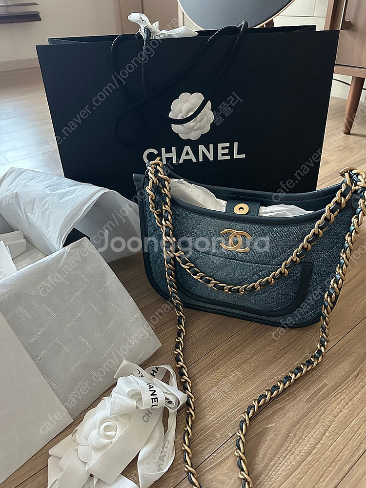 샤넬 시즌호보 데님백600만착불(새상품컨디션)CHANE...--0
