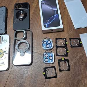 아이폰16 프로맥스 512GB 풀박스 정상 해지 공기계 팝니다 (4개월 사용)(업자 사절)