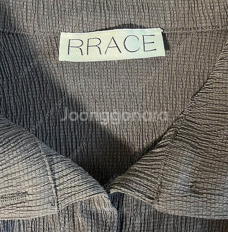 새상품) RRACE 레이스 플리츠블라우스 판매해요--9