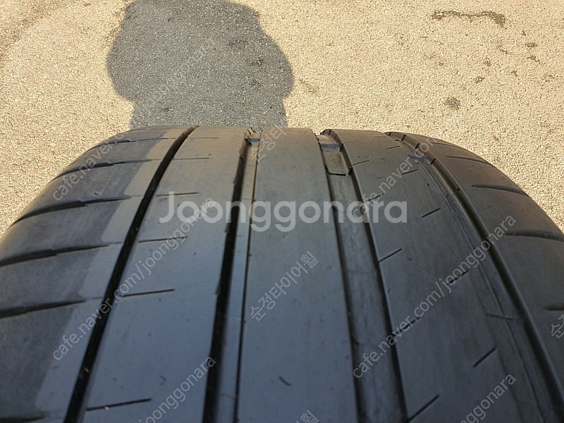 315 40 21 미쉐린PS4 중고타이어 2본 판매합니...--1