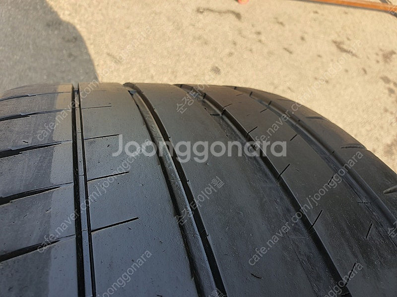 315 40 21 미쉐린PS4 중고타이어 2본 판매합니...--2