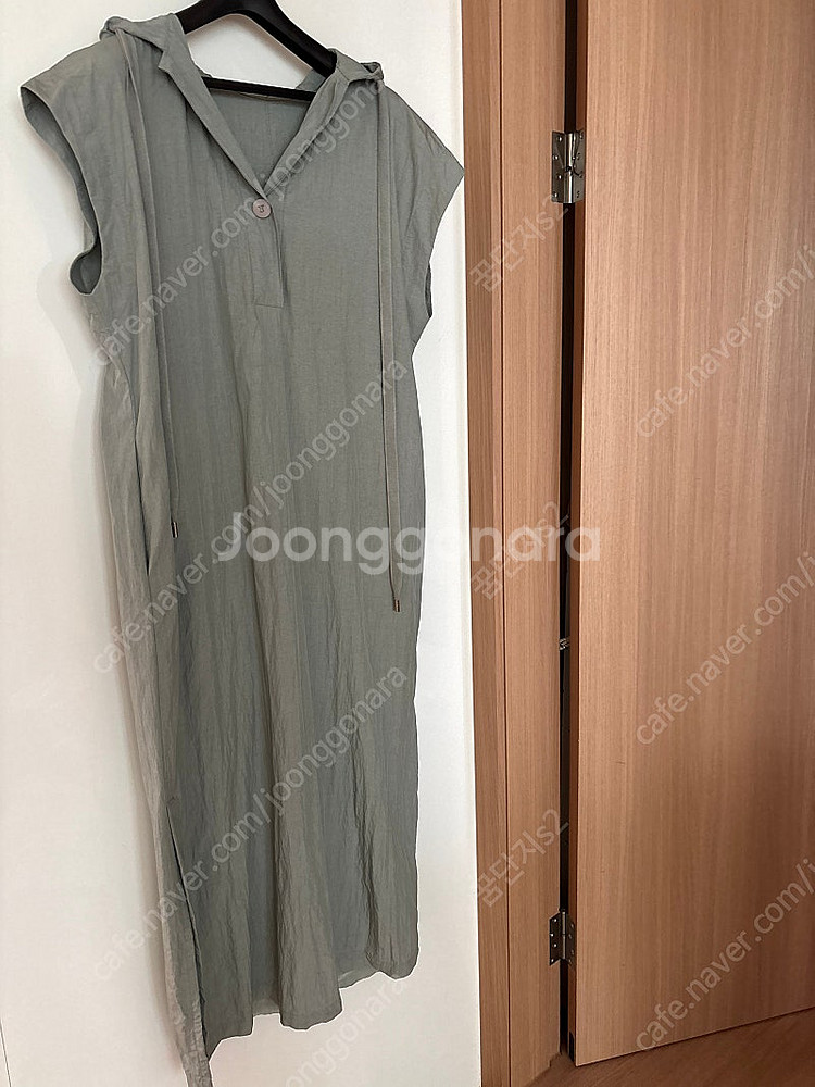제평 블루밍 24년 바스락 후드 민소매 나시 롱 원피스...--1