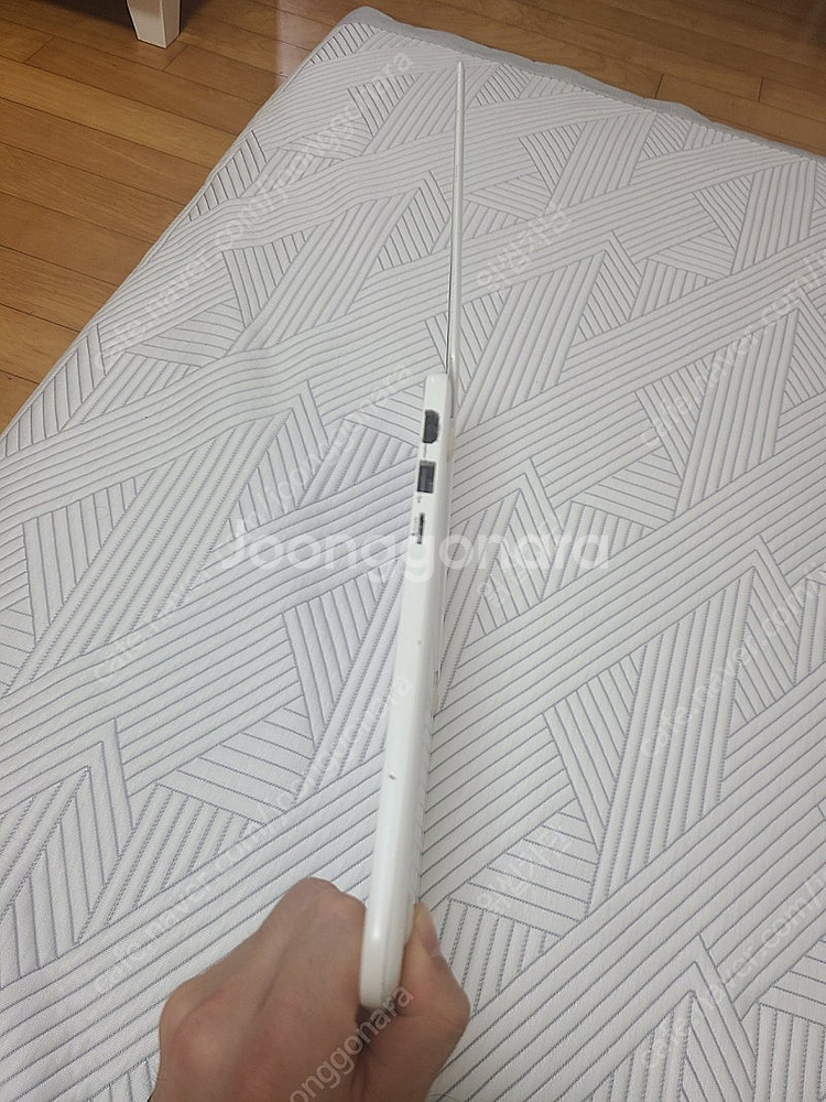 (그램과 같은 초경량 799g무게)삼성 노트북--3