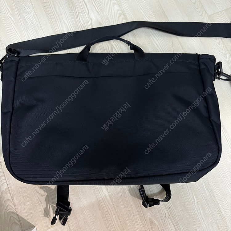 캉골 메신저백 이미지