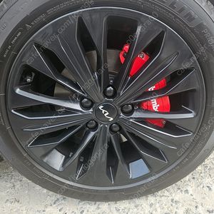 k8 하이브리드 18인치 휠타이어 도장휠+100만 23년7월식 미쉐린 주행거리 21000km 19인치 다크스퍼터링 휠타이어 구해봅니다