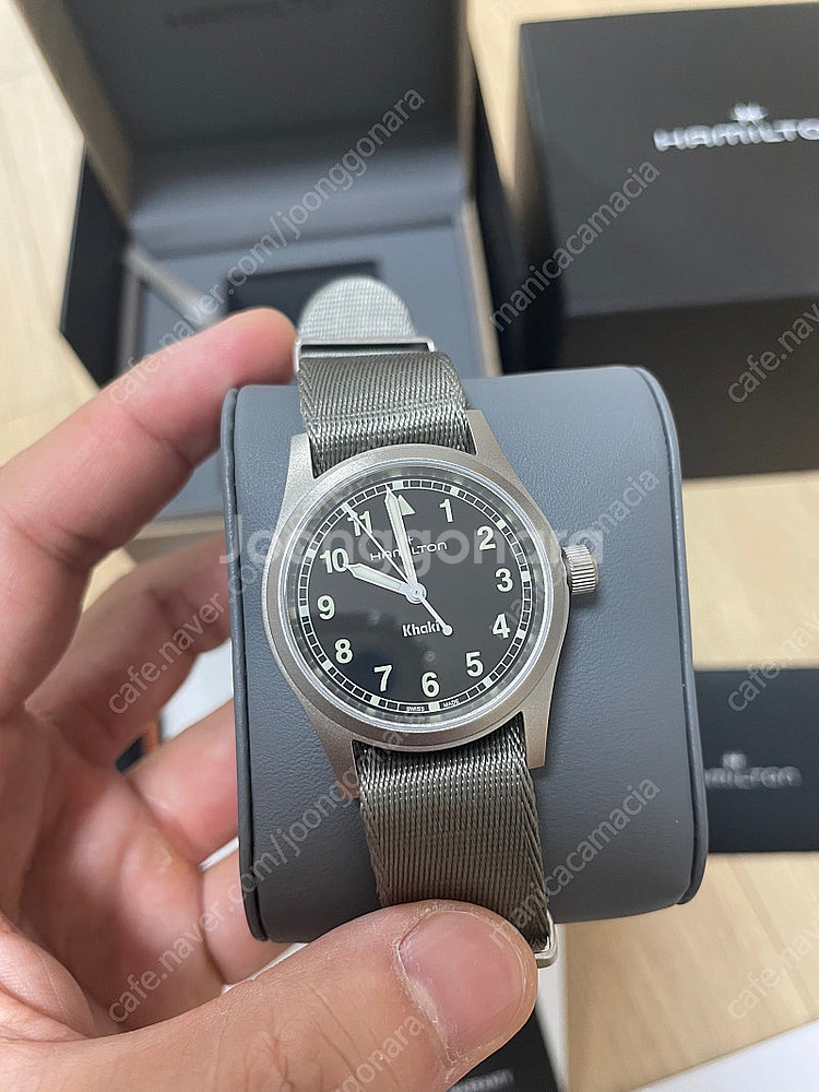 해밀턴 카키필드 쿼츠 33mm 블랙/그린 인덱스--3