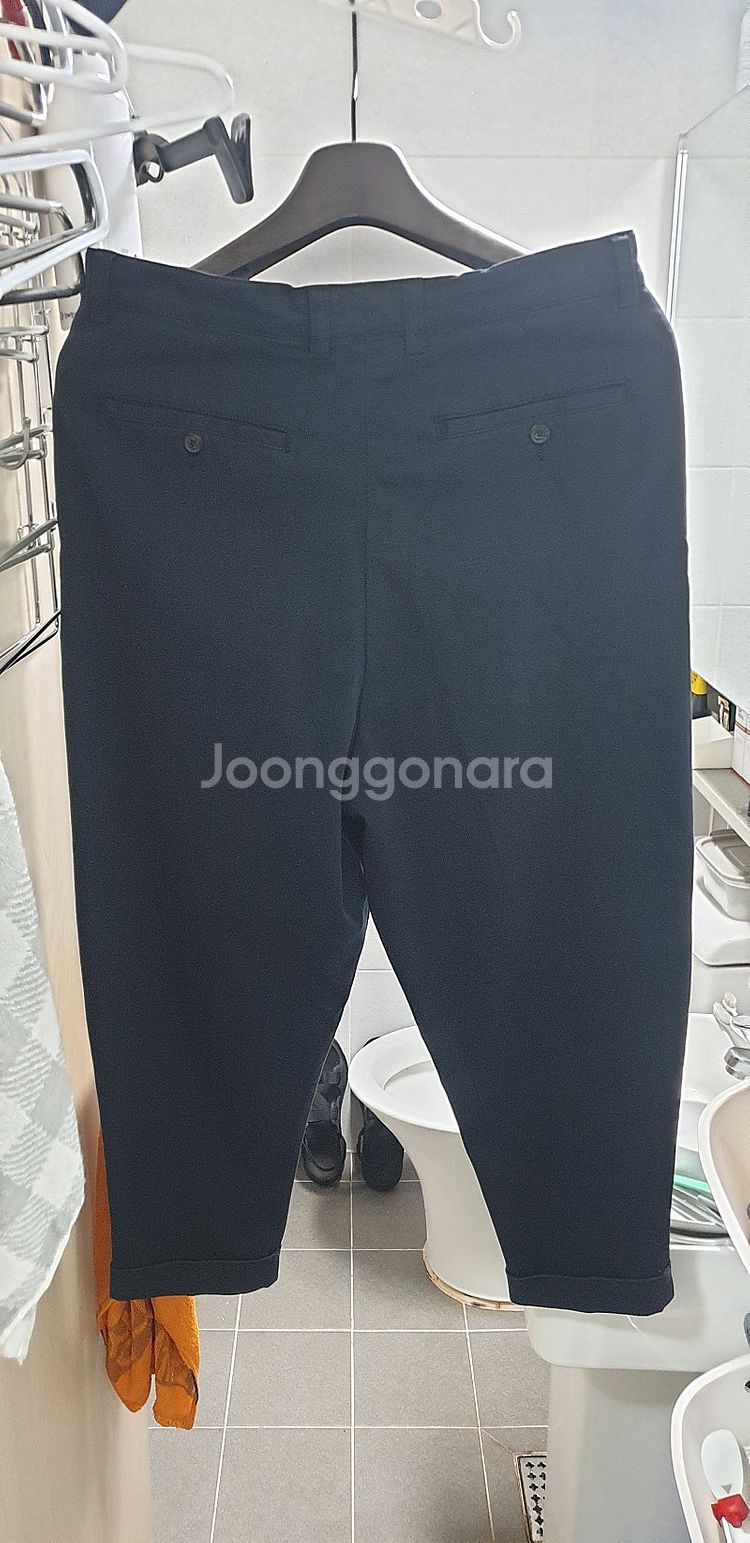 (판매-가격인하) 아미 AMI 배지 면바지 진한 네이비...--1