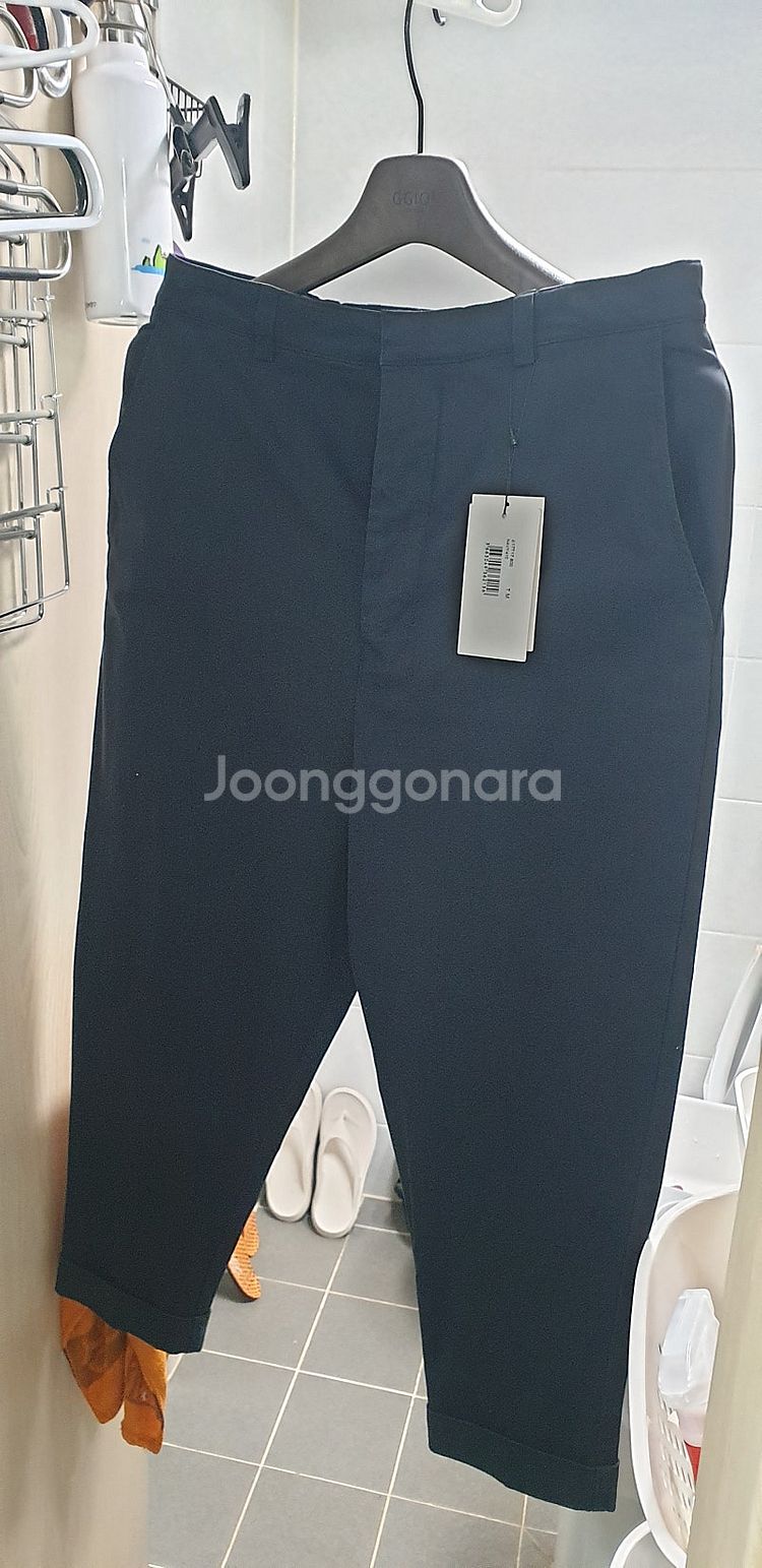 (판매-가격인하) 아미 AMI 배지 면바지 진한 네이비...--2
