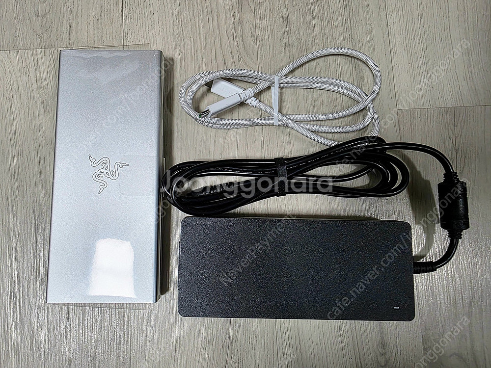 레이저 USB4 독 (Razer USB 4 Dock 도...--2