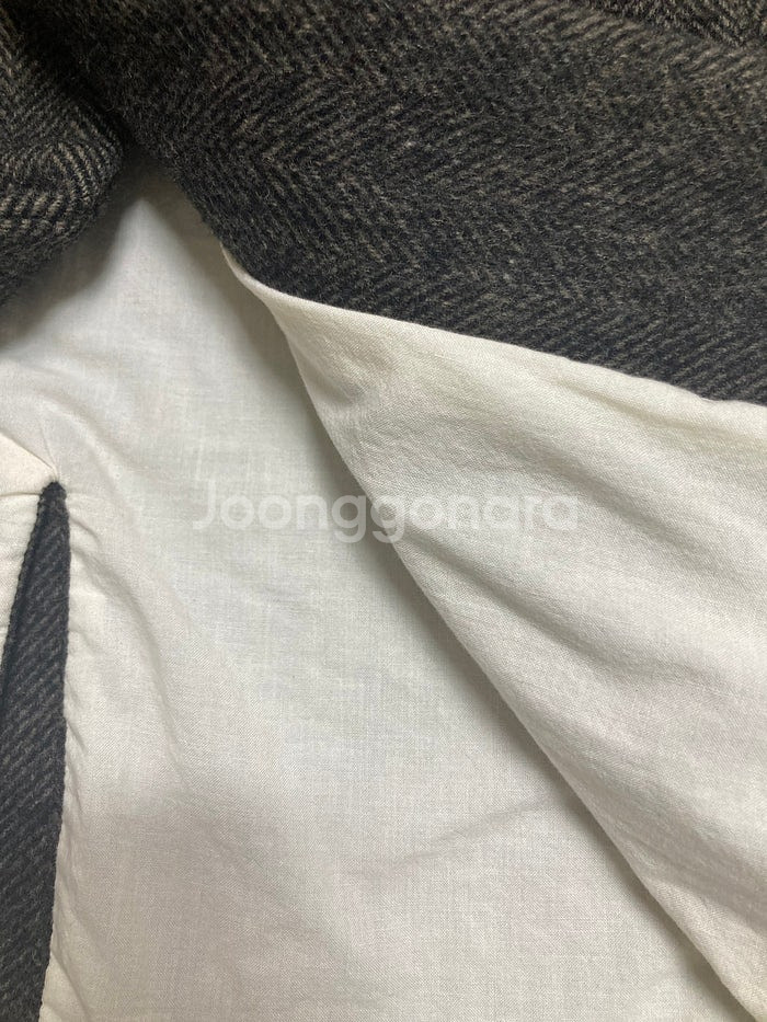 [팝니다] 베네베네(Bene Bene) 모직 코트 8T--4