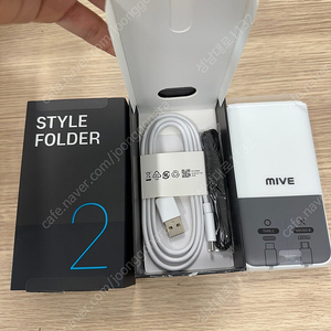 M140 (MIVE)마이브 스타일폴더폰2 화이트 32기가 (S급 풀박스) 18만