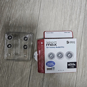 아즈라 맥스 버즈프로3용 M사이즈 한쌍 팝니다