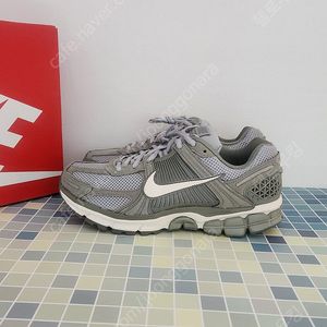나이키 운동화 260 줌보메로5 (새상품)