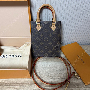 루이비통 쁘띠삭플라