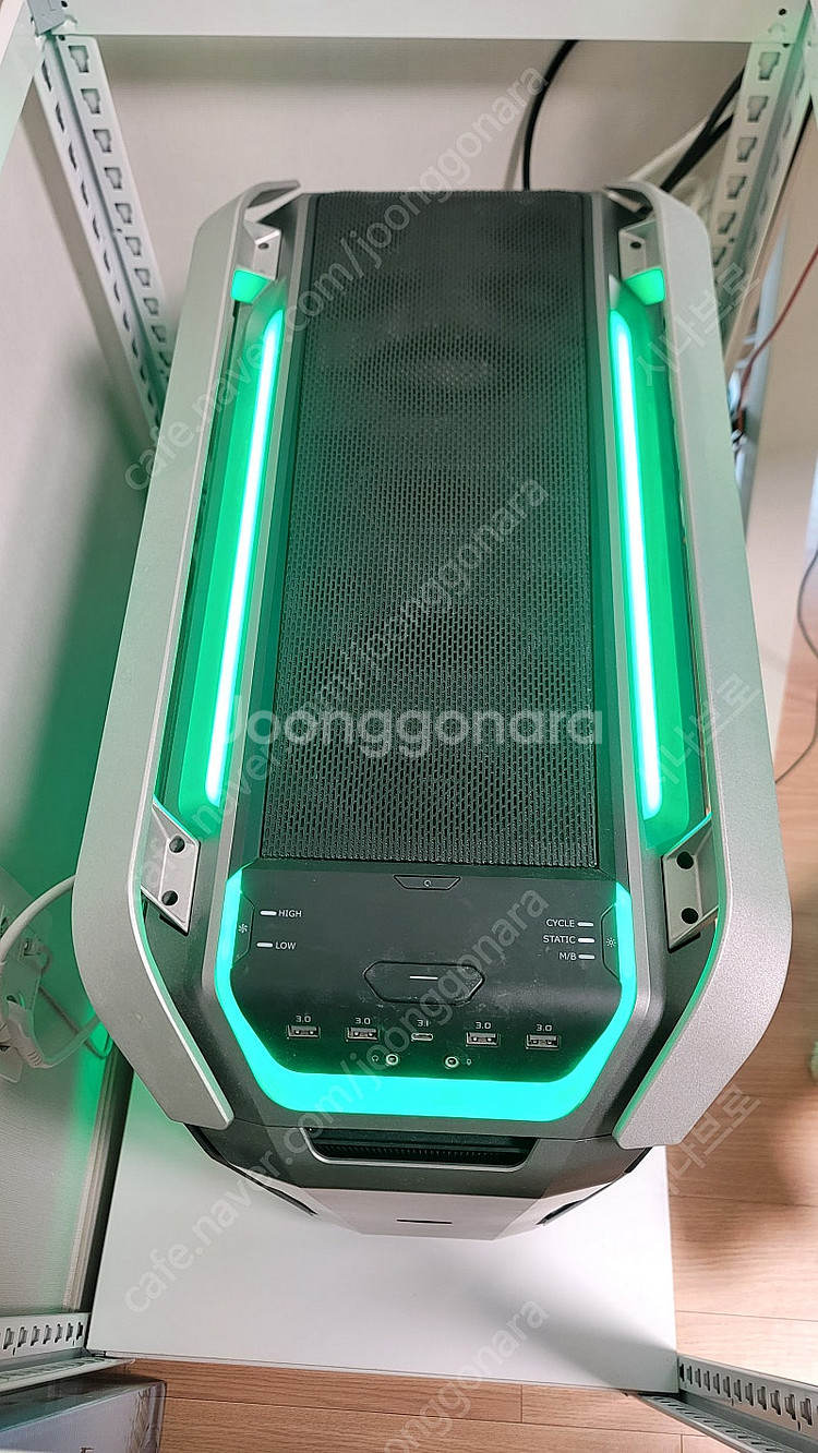Cosmos c700p 빅타워 케이스 판매합니다--1