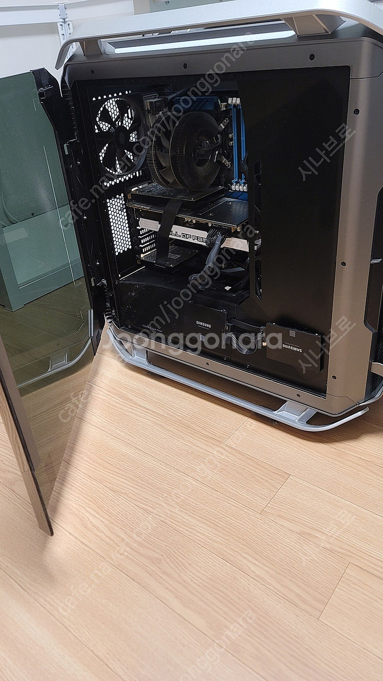 Cosmos c700p 빅타워 케이스 판매합니다--5