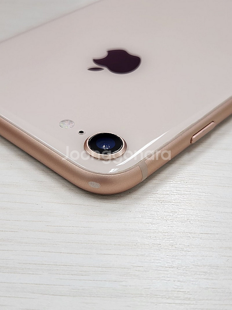 아이폰8 골드색상 64용량 상태좋은 감성폰 서브폰 단말기 14만 판매합니다--6