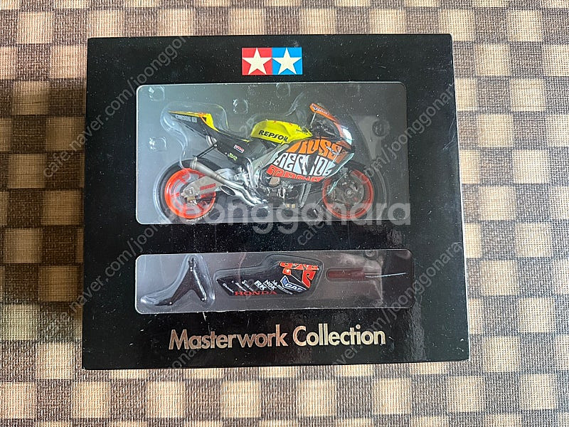 타미야 마스터워크 콜렉션 혼다 RC211V 발렌티노 롯...--2