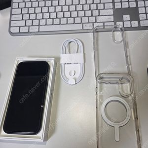 아이폰16 128GB 블랙 판매합니다.