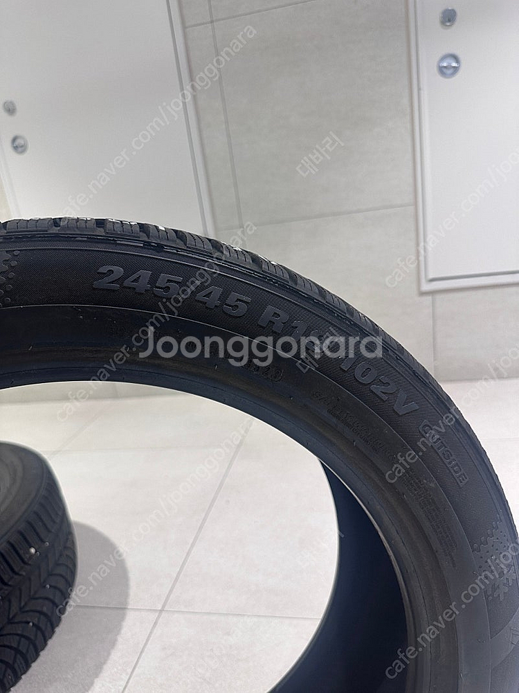 금호 윈터크래프트 WP72 245/45R19--2