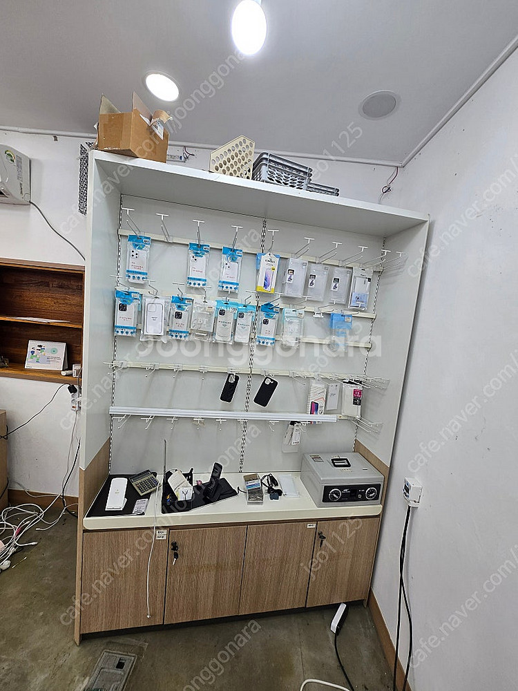 휴대폰 매장 매대 집기--0