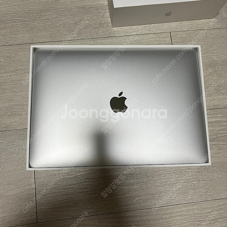 맥북에어13인치 M1 / 16GB / 256GB + 거...--0