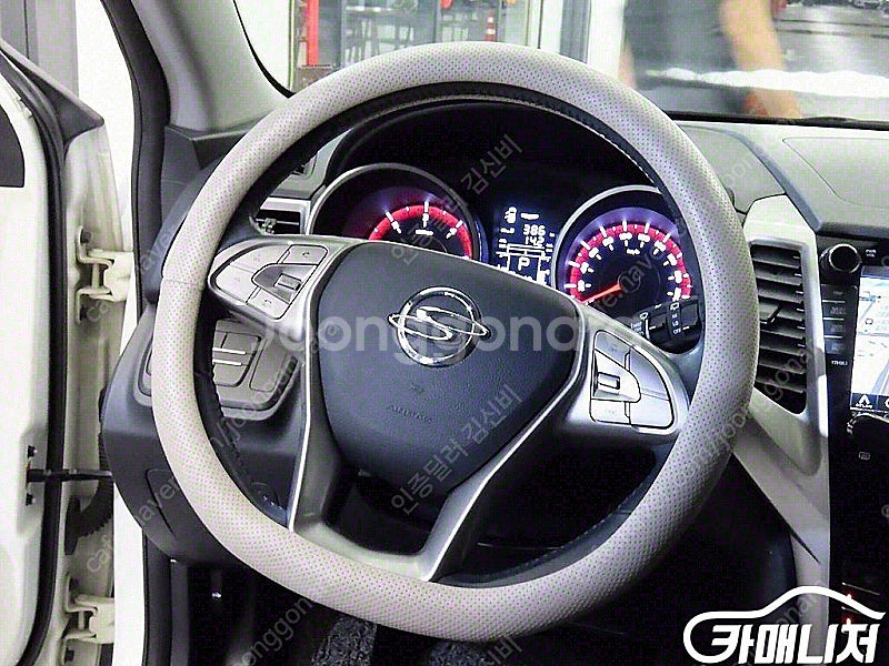 중고차 할부 티볼리 디젤 2WD 1.6 VX 2016 ...--8