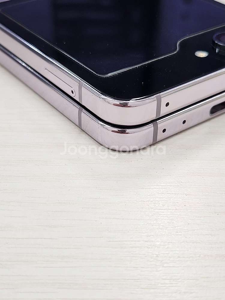 갤럭시 Z플립5 라벤더색상 256용량 외관상태좋은 꿀매...--6