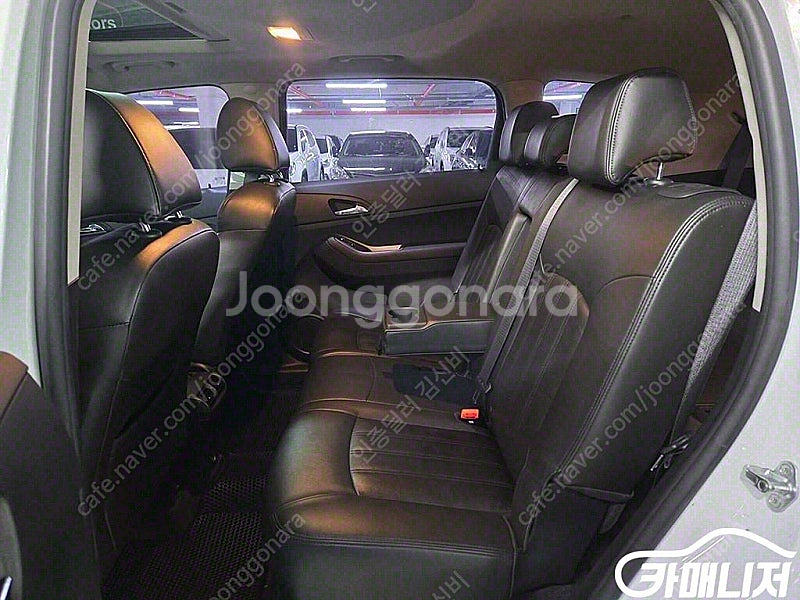 중고 올란도 LPGI LTZ 프리미엄 2017 년식 흰색 중고차 매물--6