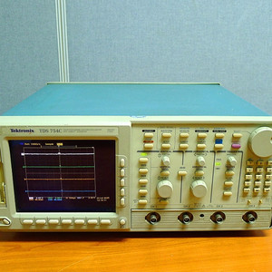 중고오실로스코프 TDS754C 1GHz TEKTRONIX 텍트로닉스오실로스코프