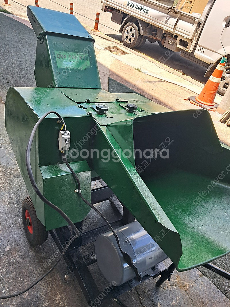 잔가지 파쇄기--0