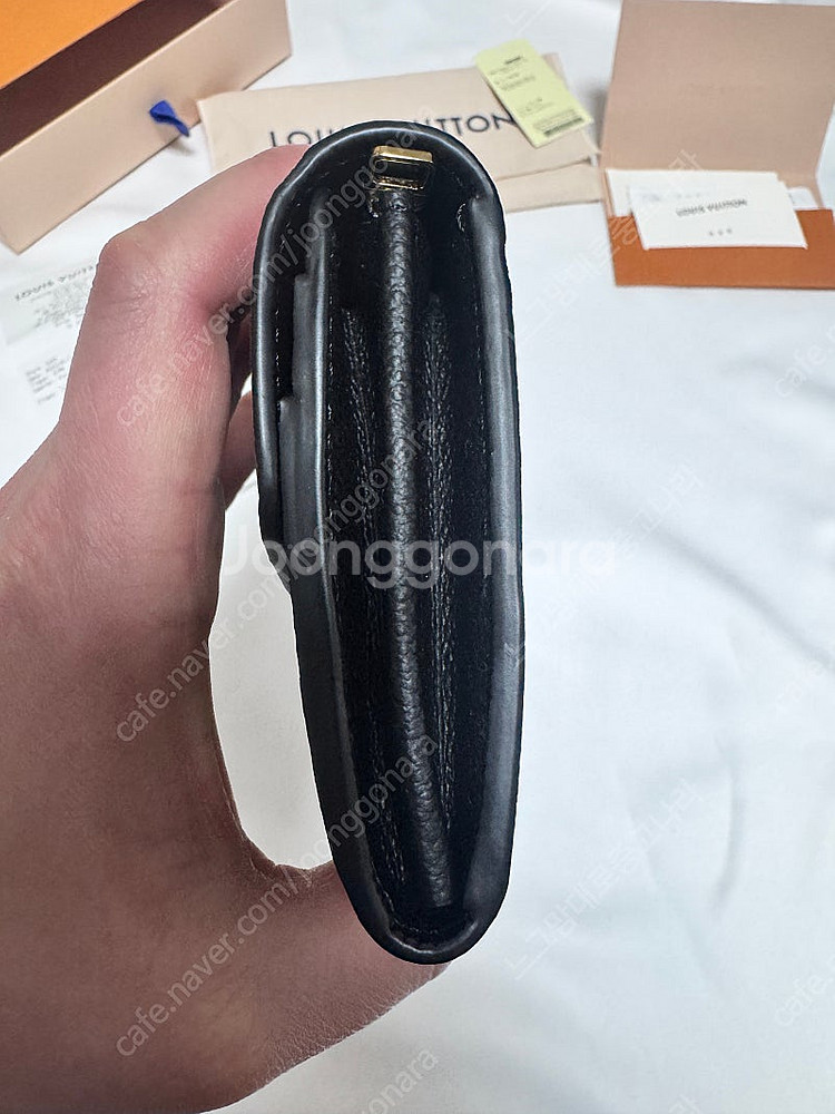 루이비통 여자 장지갑 사라 월렛 멀티플리시티 블랙--8